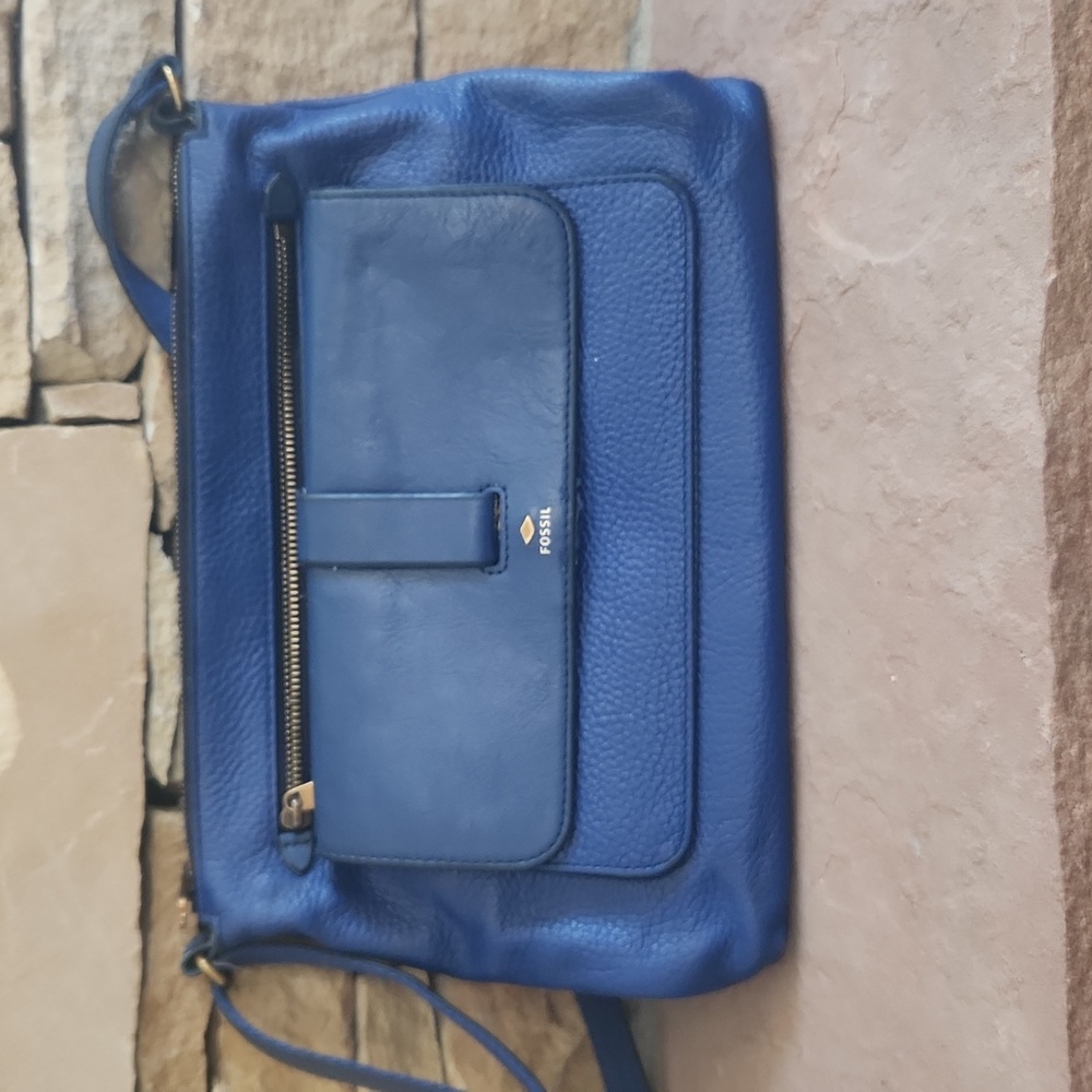 Fossil Royal Blue Leather Purse 👛